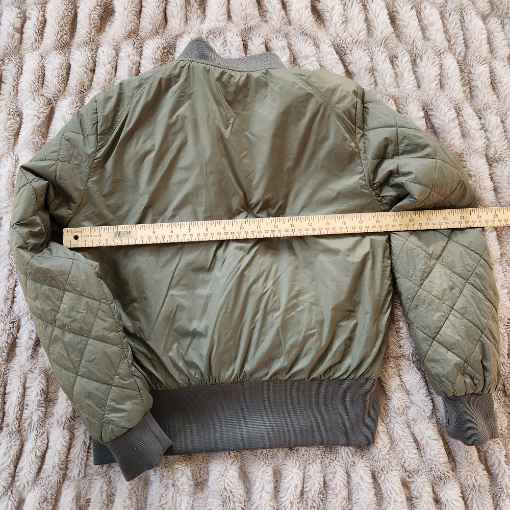 INSO Collection Olive Green Quilted Sleeves Crop Army Bomber Jacket fits… - Picture 2 of 4